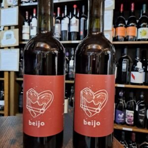 BEIJO VINO ROSSO DEPERU HOLLER