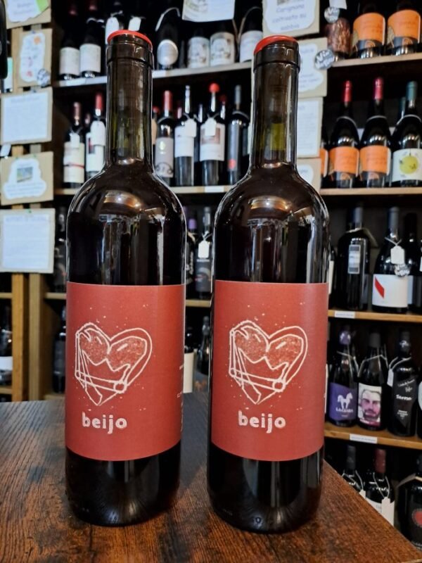 BEIJO VINO ROSSO DEPERU HOLLER