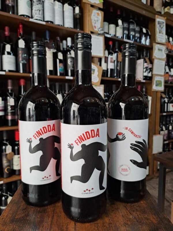 Finidda in Cumpazia  Vino Rosso